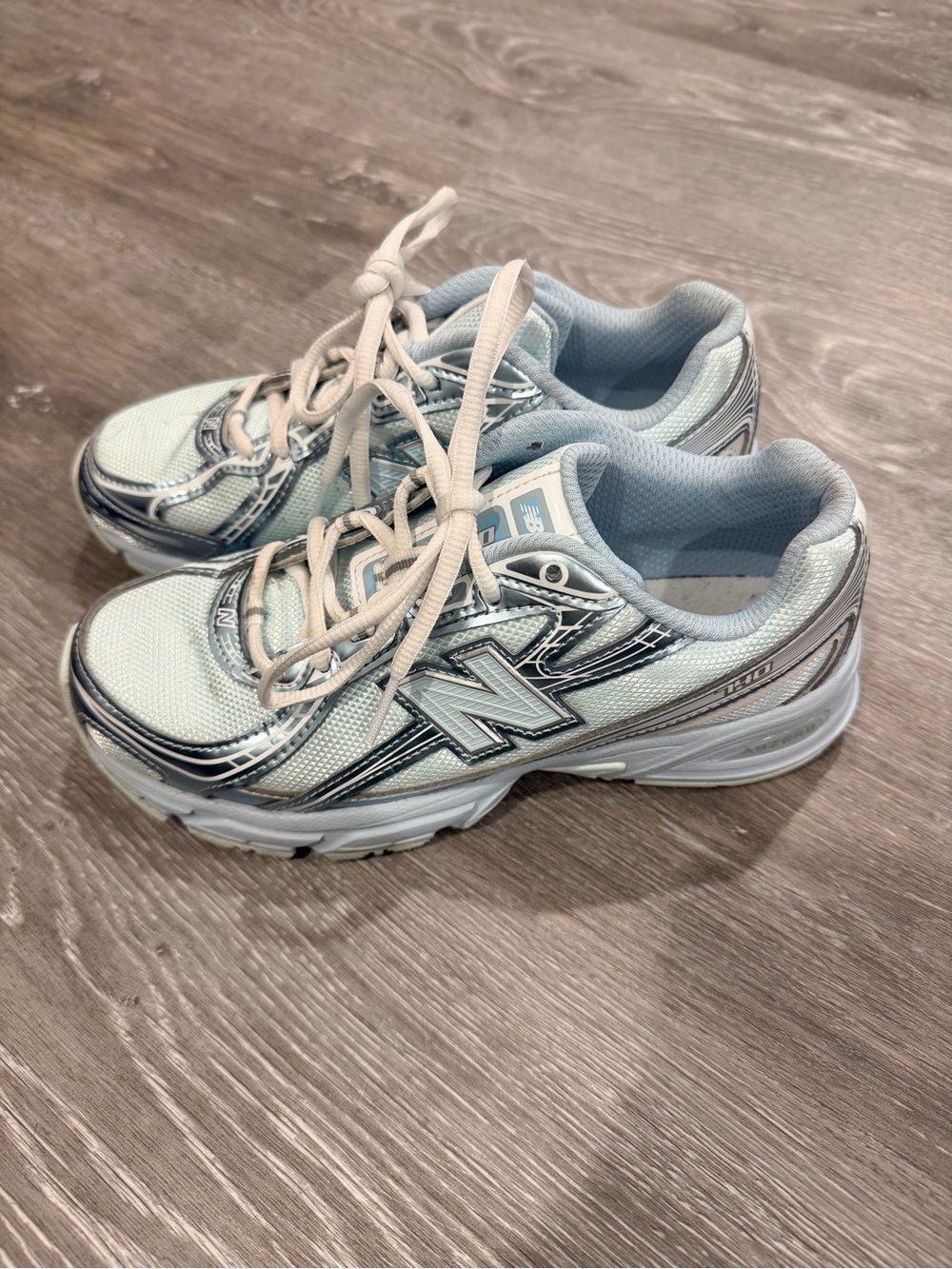 New Balance Kids Light Blue and Silver Athletic Sneakers